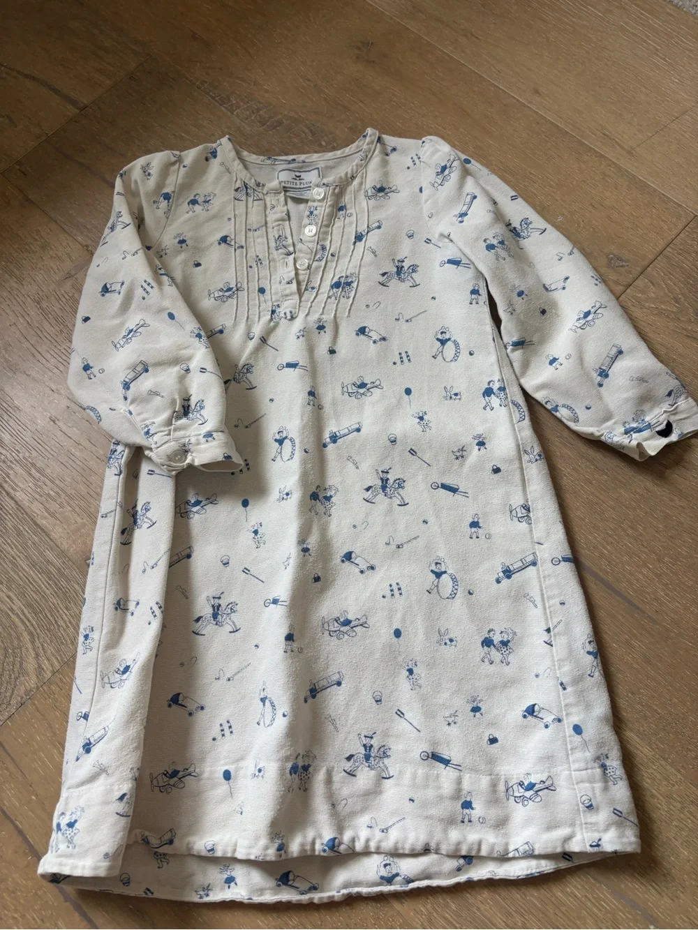 Petite Plume Cream & Blue Printed Nightgown - 3 girls